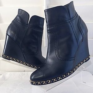 AUTHENTIC CHANEL BOOTS BLACK LEATHER SZ.37.5/7.5