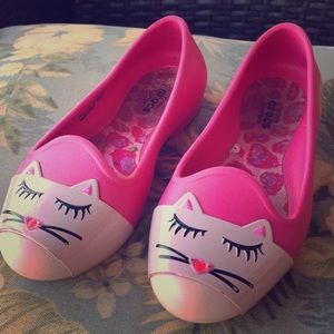 crocs cat shoes