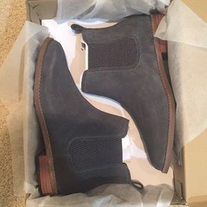 SALE NWT Toms gray booties