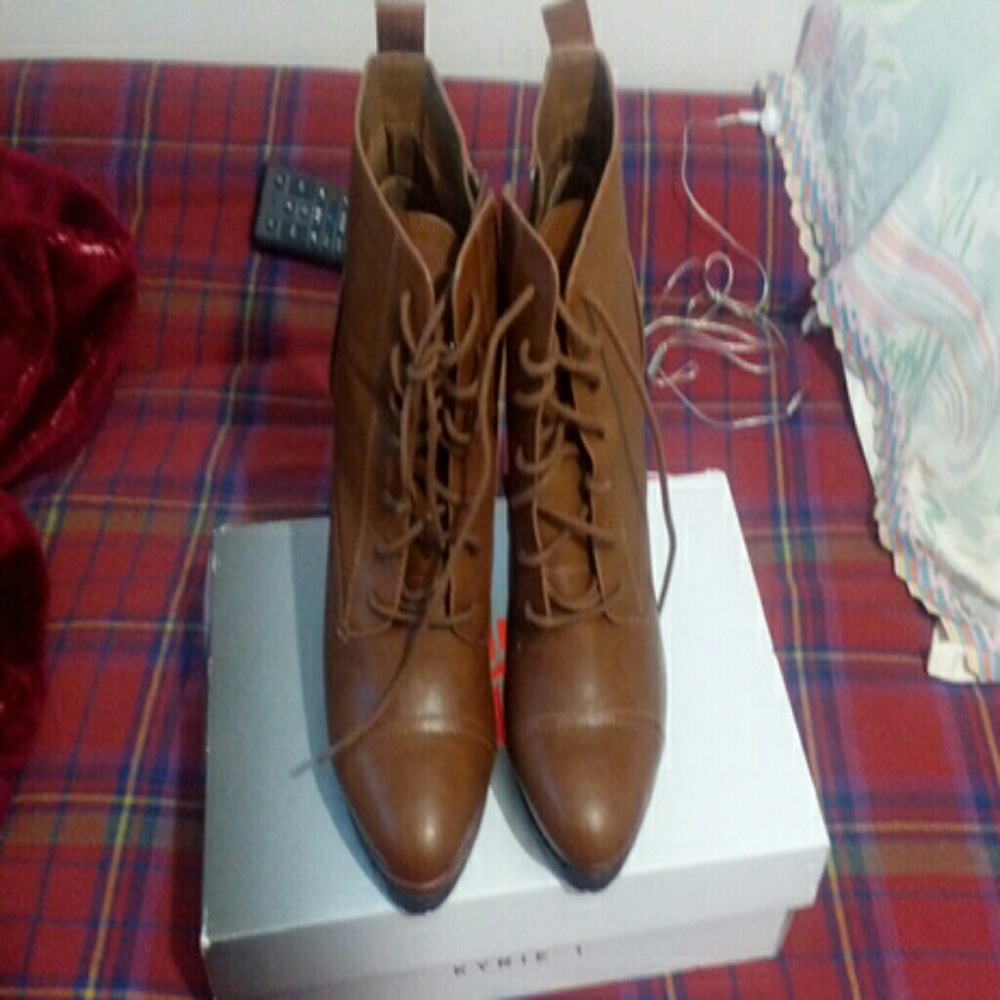 Shoe