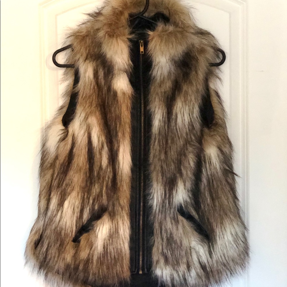 NWT Bagatelle Faux Fur Vest