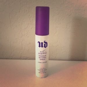 Urban Decay all nighter Makeup Setting Spray