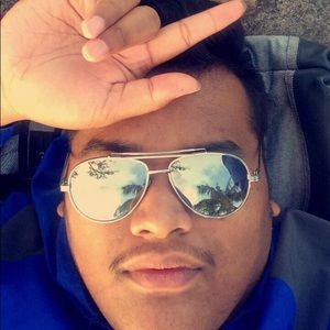 Meet your Posher, Maxon