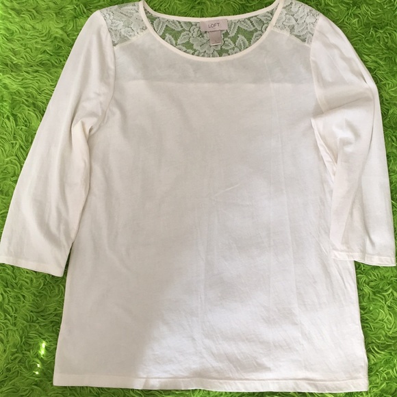 ❌DONATED❌ Women’s Top - Picture 1 of 7