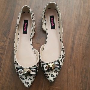 NWOT Betseyville - Betsey Johnson flats