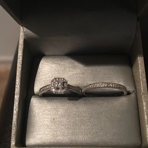Zales 14k white gold and 1/2ct natural diamonds