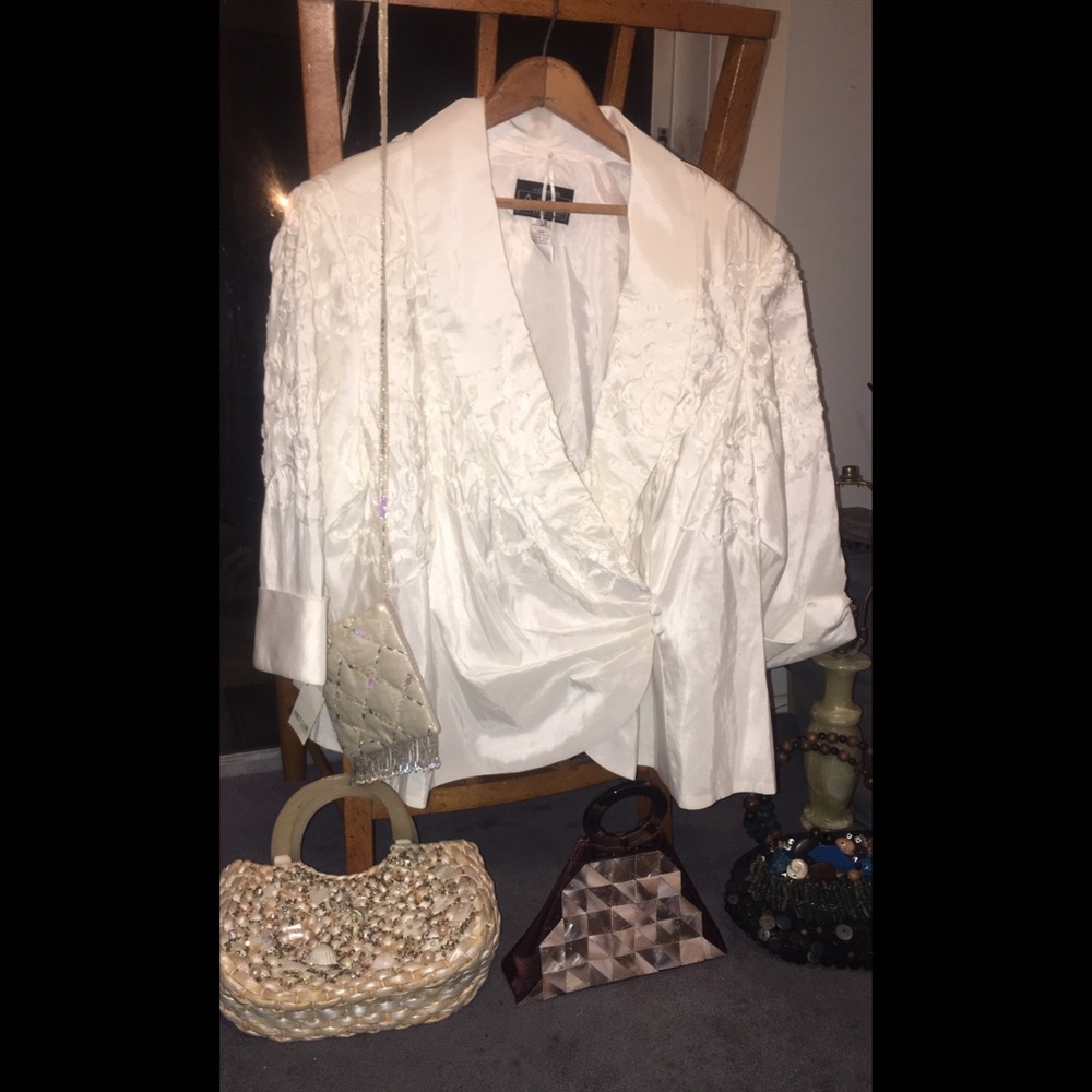 Alex E•V•E•N•I•N•G•S women's wear