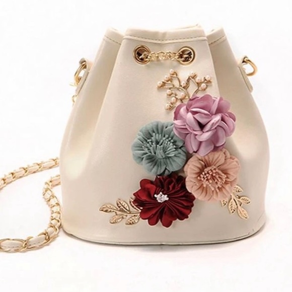 Handbags - Chic Mini Bag with pretty flowers 🌺