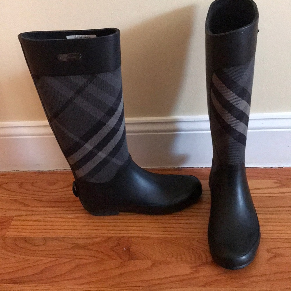 Burberry rain boots