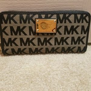 Michael Kors wallet