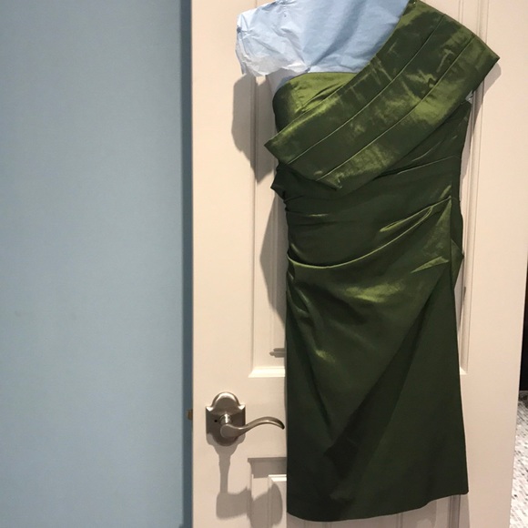 Kay Unger Green One Shoulder Dress - Picture 3 of 7