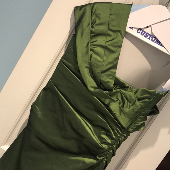 Kay Unger Green One Shoulder Dress - Picture 6 of 7
