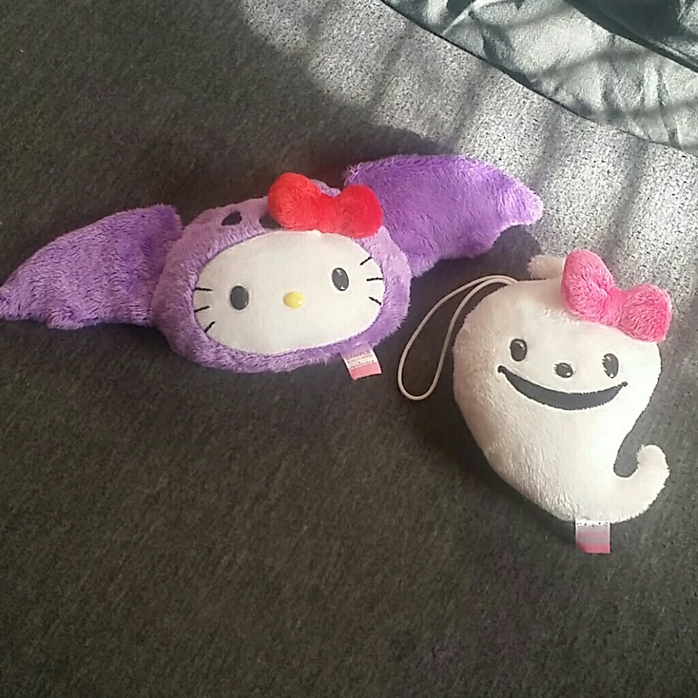 Hello Kitty bat and ghost set