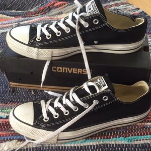 Black All star converse shoes
