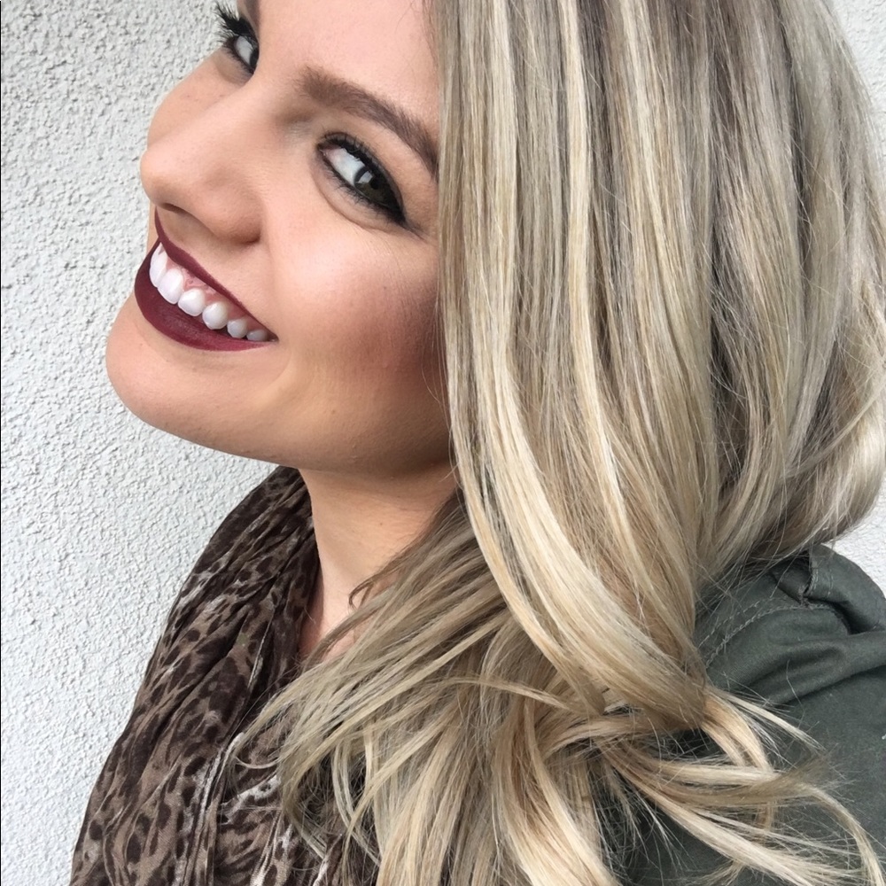 Meet your Posher, Becky