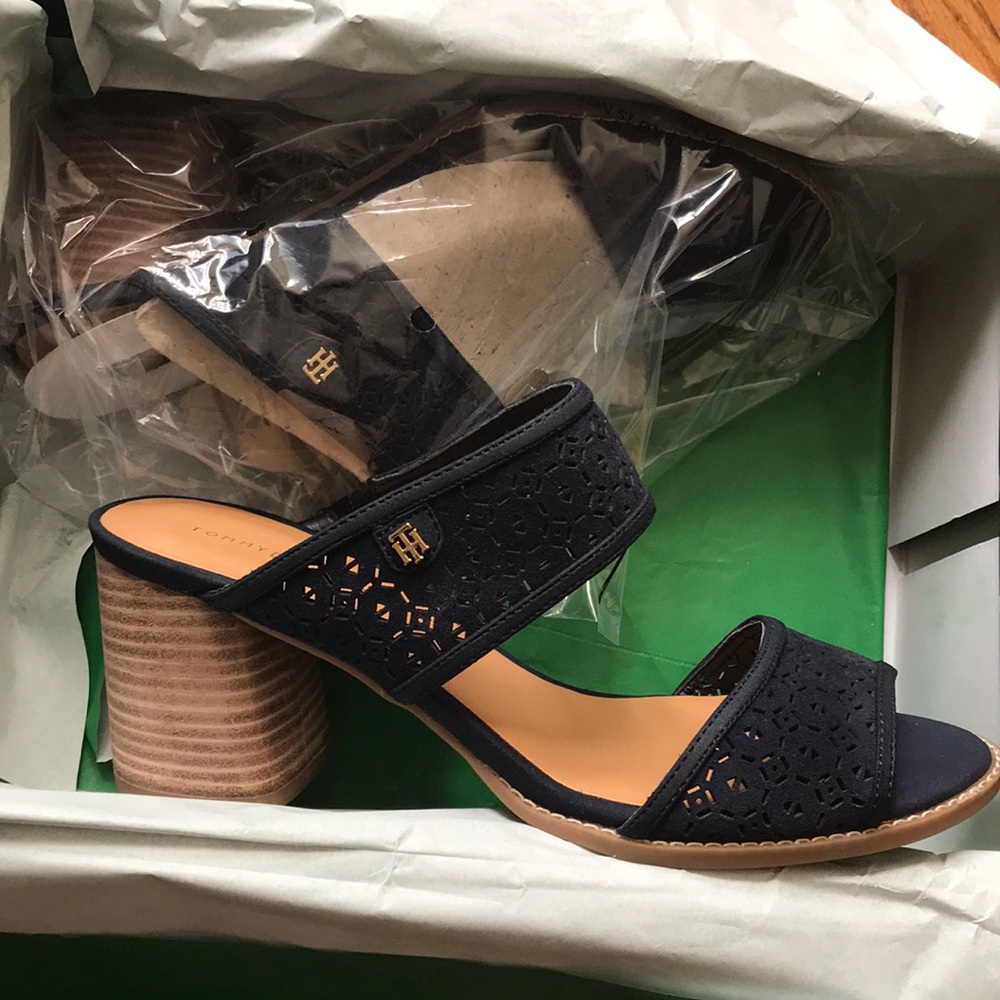 Tommy Hilfiger Suede Wedge Kneels