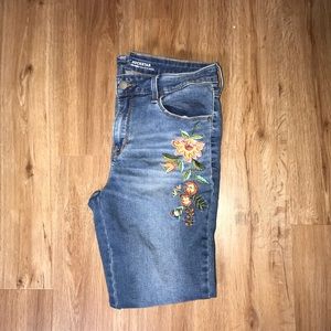 EMBROIDERED JEANS SIZE 8