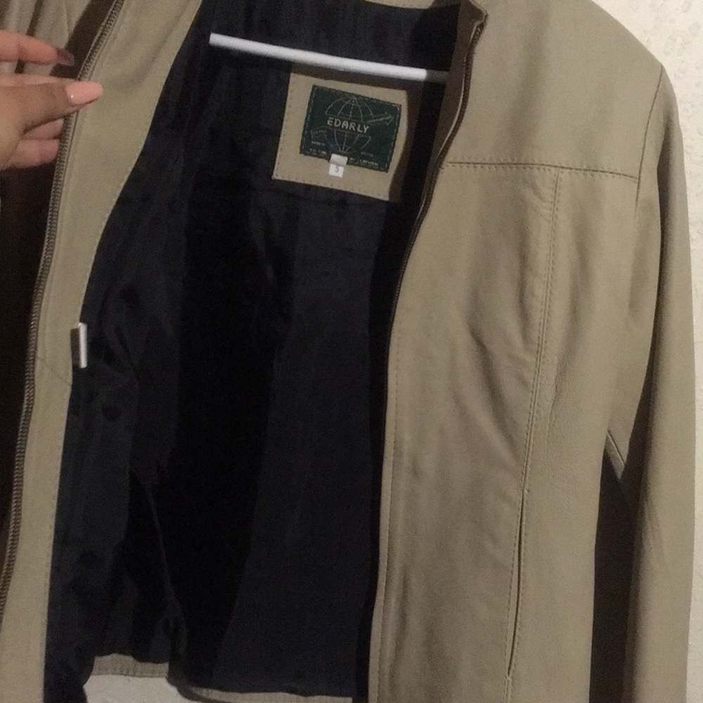 Jacket - Picture 5 of 8