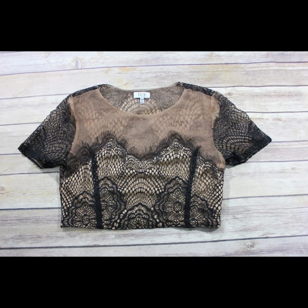 NWOT Tobi Black & Nude Lace Crop Top