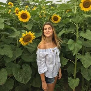 Meet your Posher, Leah