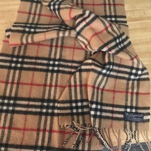 Clsssic Burberry plaid scarf