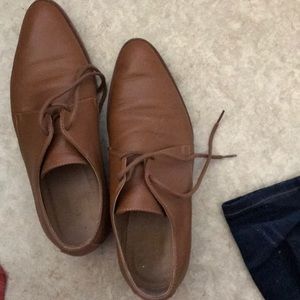 brown everlane oxford shoes