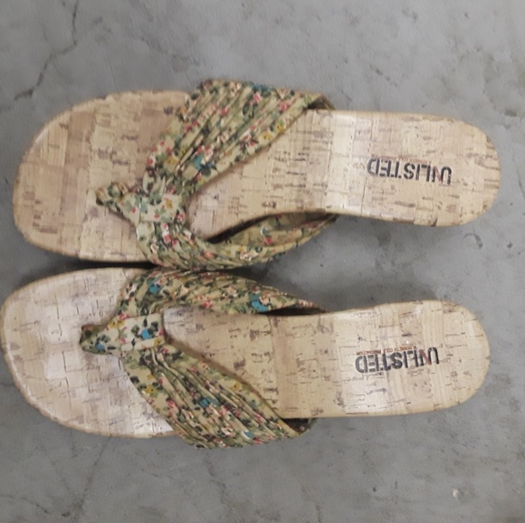 Cork Wedge Flip Flops Size 9 - Picture 2 of 5
