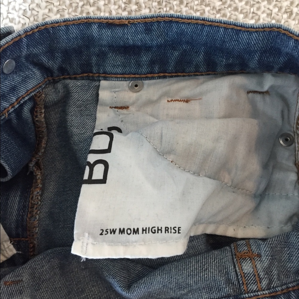 BDG Mom Jeans - Picture 2 of 4