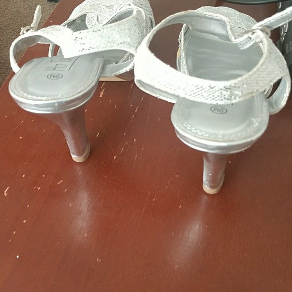 Heels - Picture 2 of 2