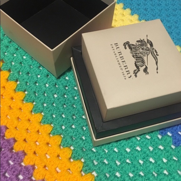 Watch - Picture 3 of 5