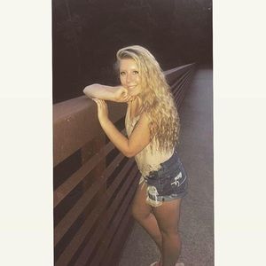 Meet your Posher, Faith