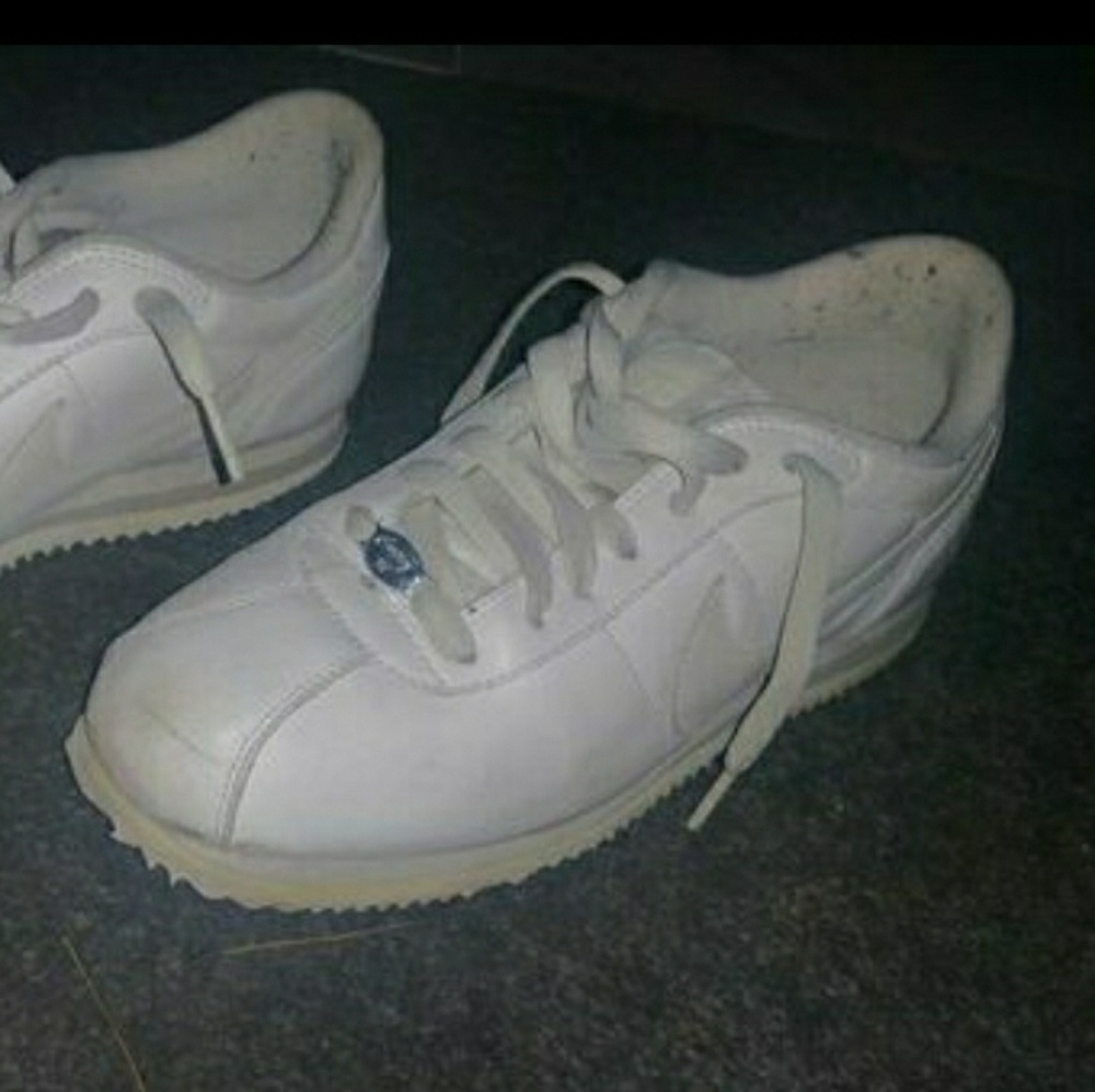 Women's Nike sneakers