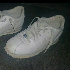 Women's Nike sneakers