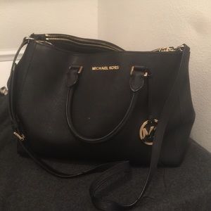 Authentic MK jet set handbag