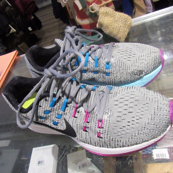 Nike Shoes - Women Nike Running Shoes!