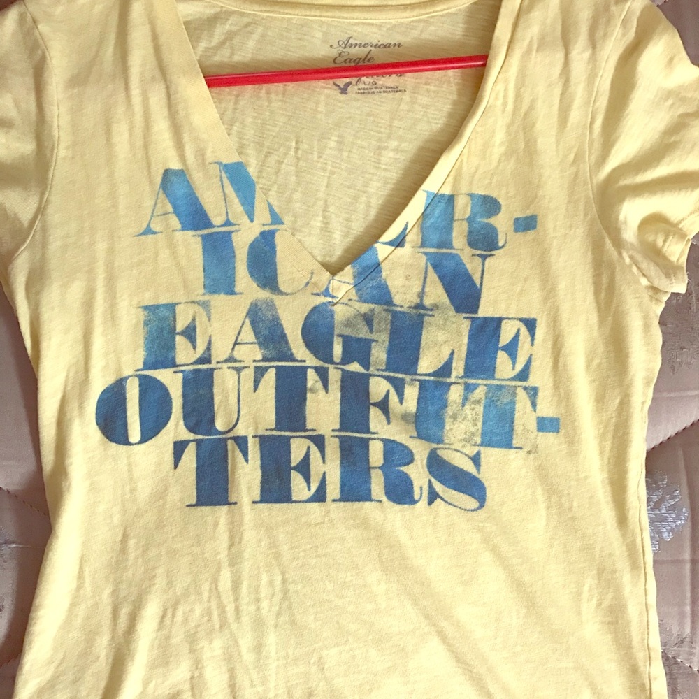 Yellow American Eagle Short Sleeve V-Neck Tee