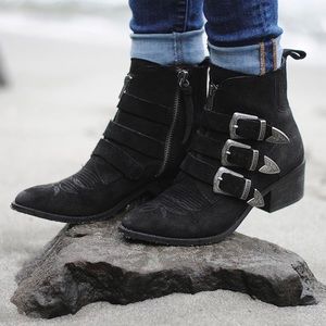 dolce vita scot suede bootie