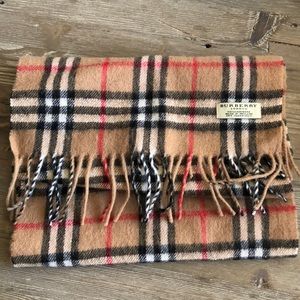 Burberry Classic Vintage Check Scarf