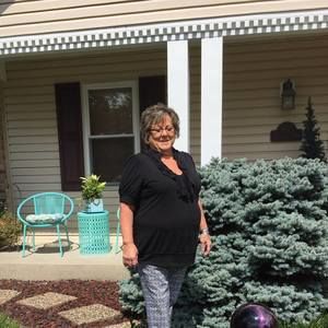 Meet your Posher, Debby