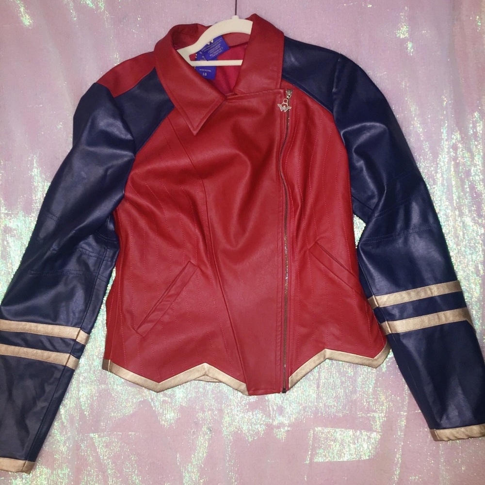 Her Universe Wonder Woman Jacket Limited edition