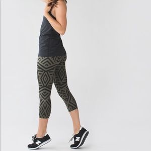 Lululemon WU crops