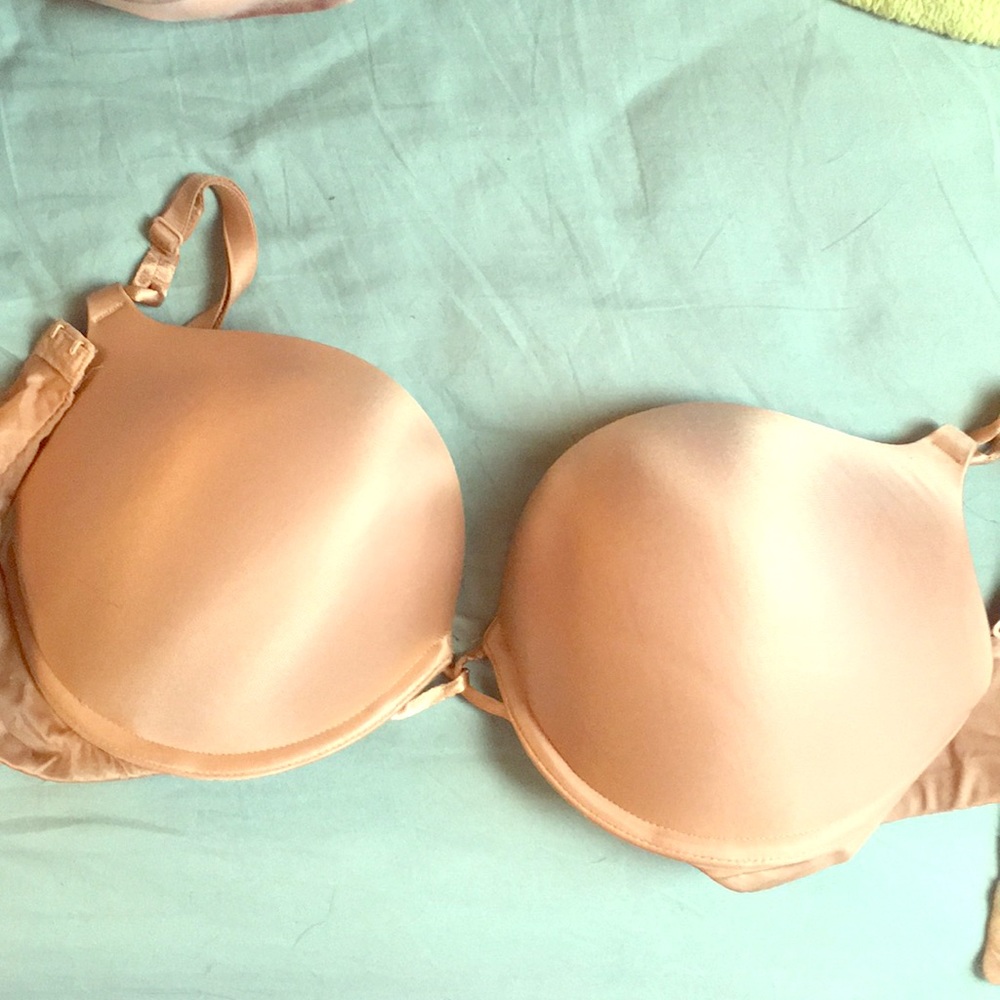 Victoria's Secret Bombshell Bra 36C Nude