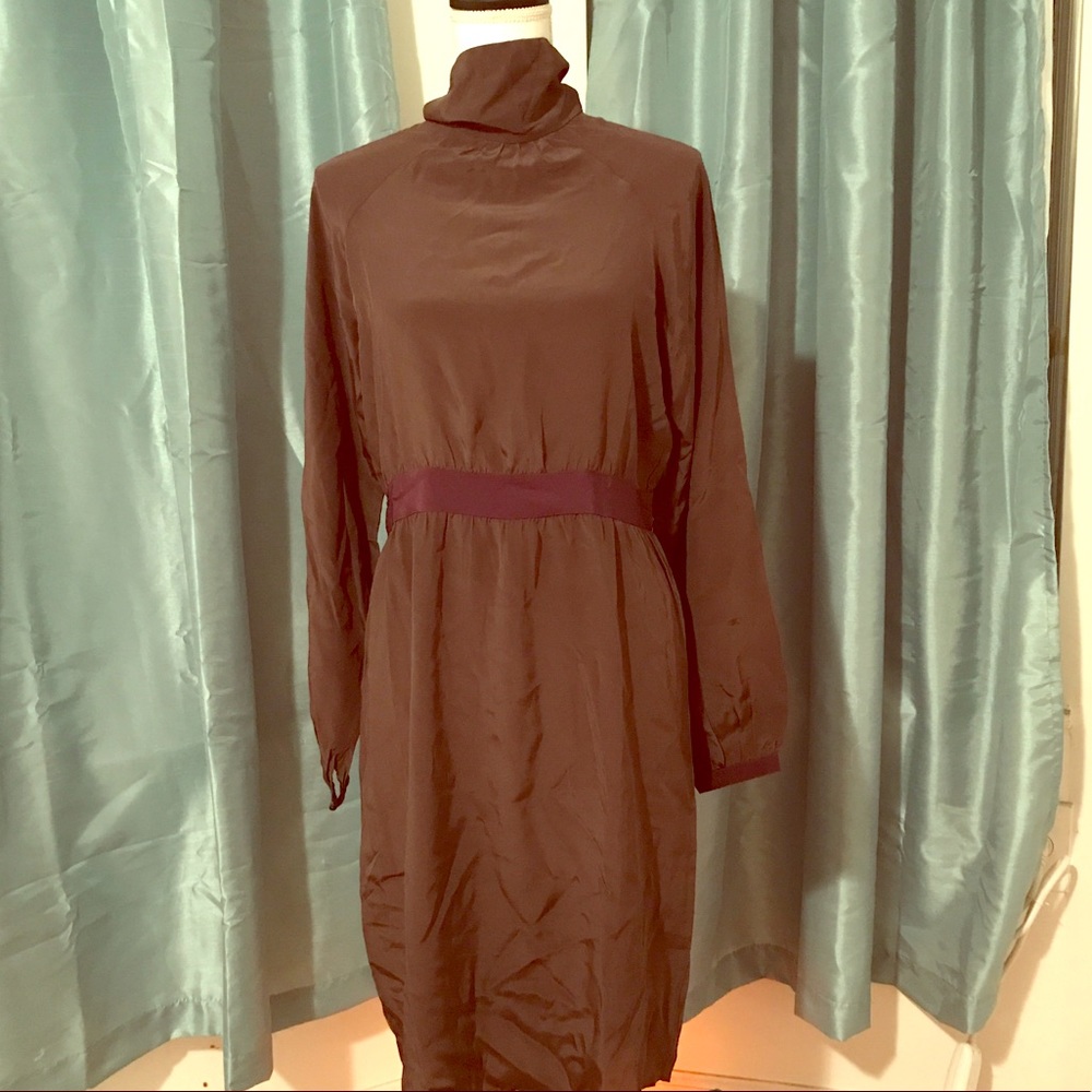 ⭐️NWT Edelweiss by Sarah dress size M ⭐️