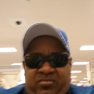 Meet your Posher, Dennis