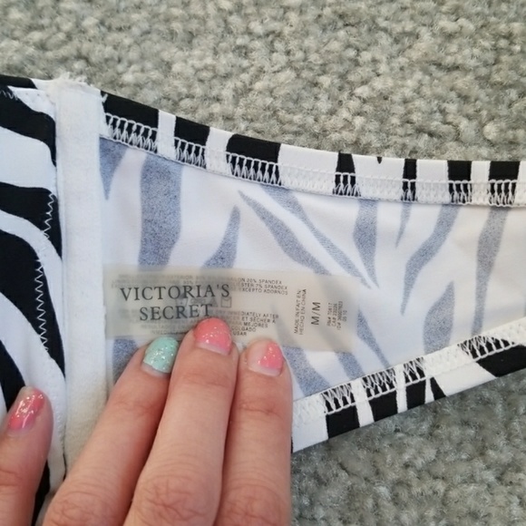 Victoria secret swim - Picture 2 of 3