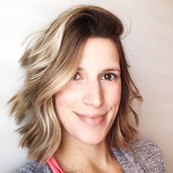 Meet your Posher, Claire - Picture 1 of 1