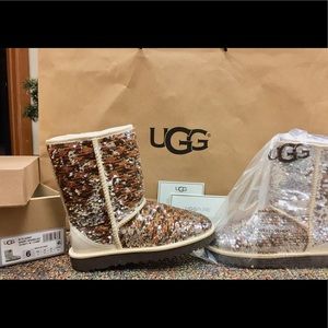 Ugg sequin boots. NEW. Size 6. Champagne sparkle.