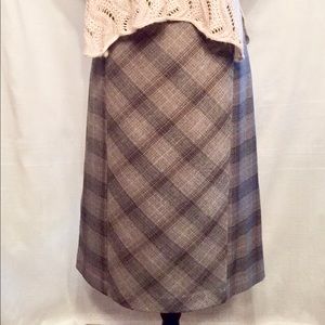 Madison plaid skirt NWT
