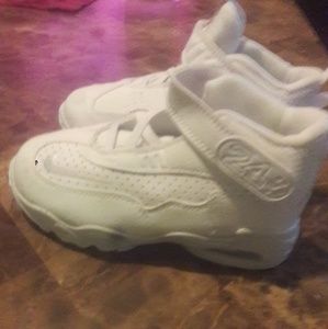Size 10c white griffey shoes