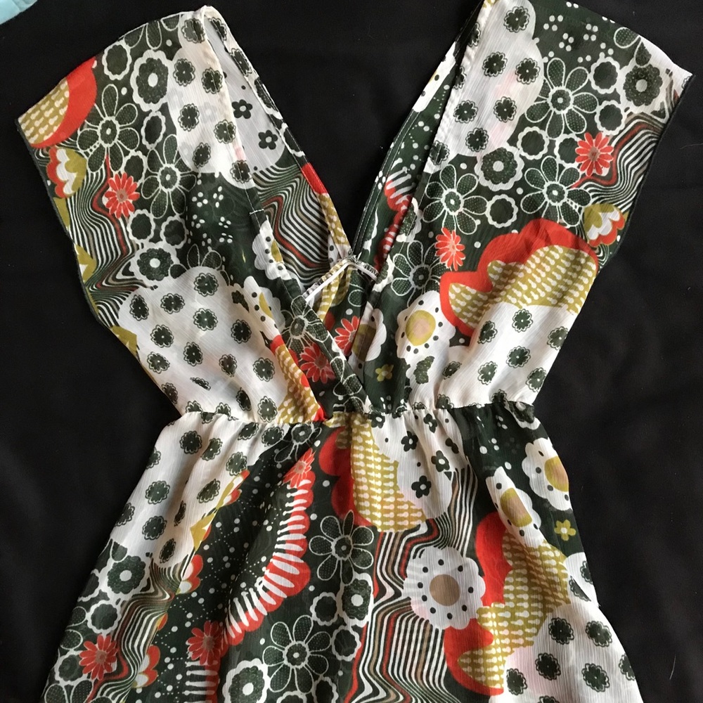 Loose fitting short sleeve Top